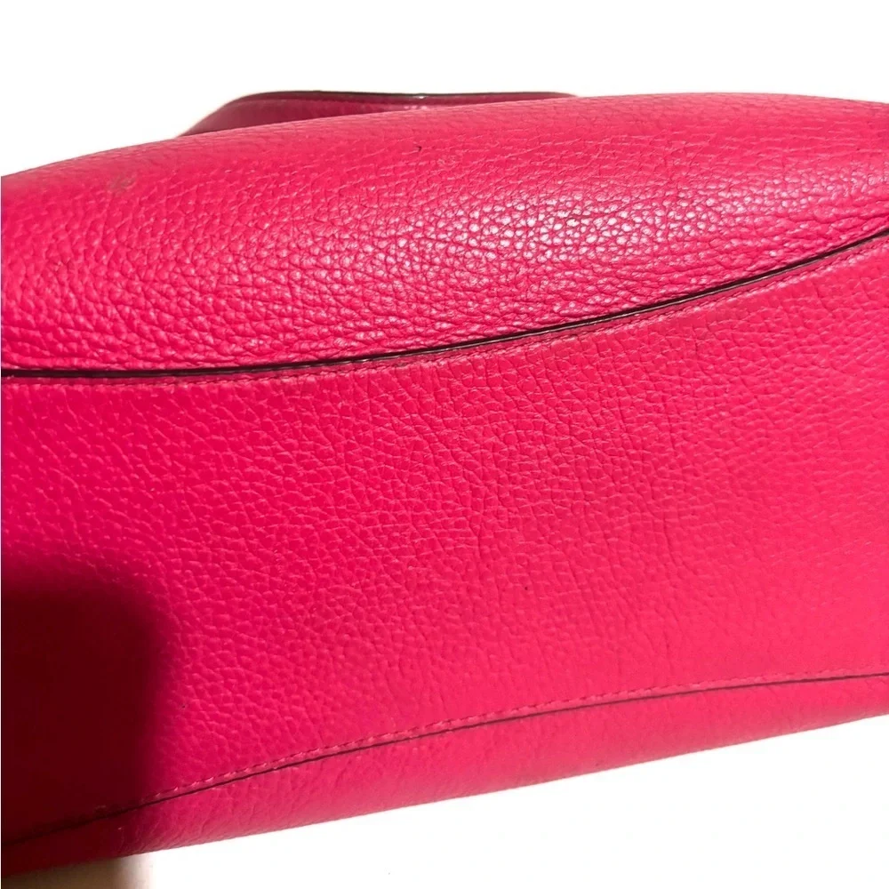 Kate Spade Pink Shoulder Bag with Modern Design
